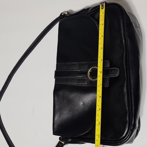 Avon black bag - Picture 9 of 9